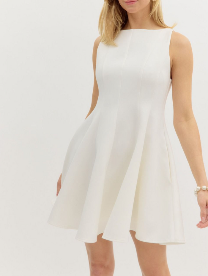 Solid Sleeveless Boat Neck Swing Mini Dress Medium / White Solid Sleeveless Boat Neck Swing Mini Dress Medium / White